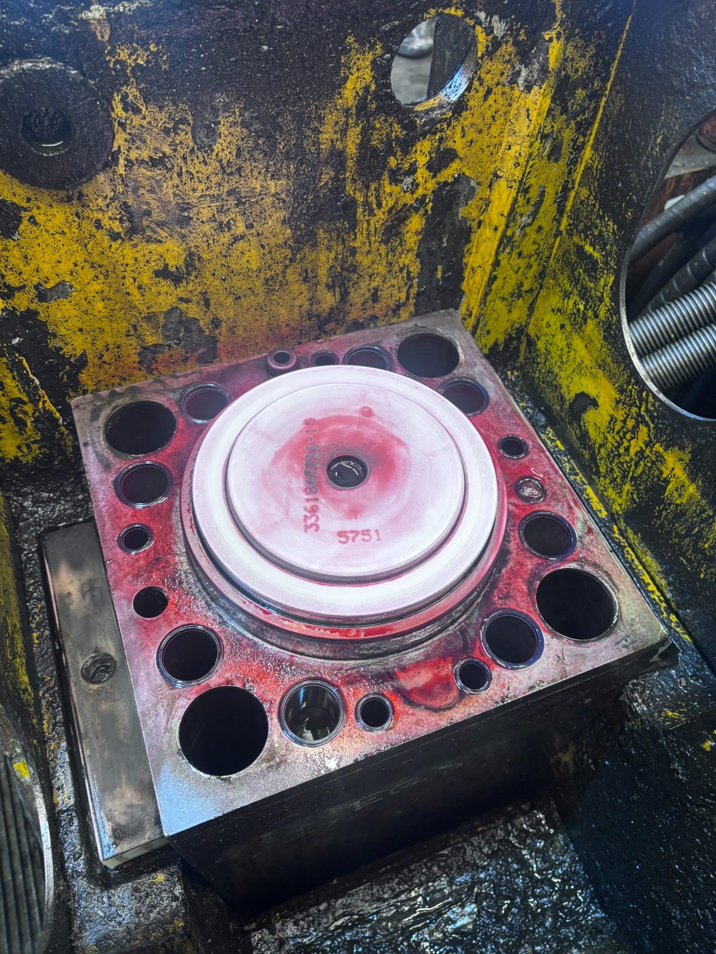 Innsiden av en hydraulisk hammer